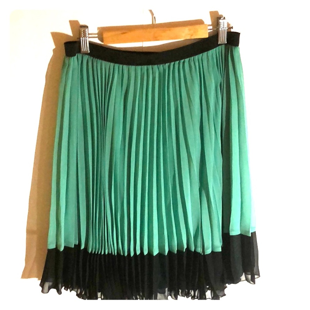 Pleated skirt